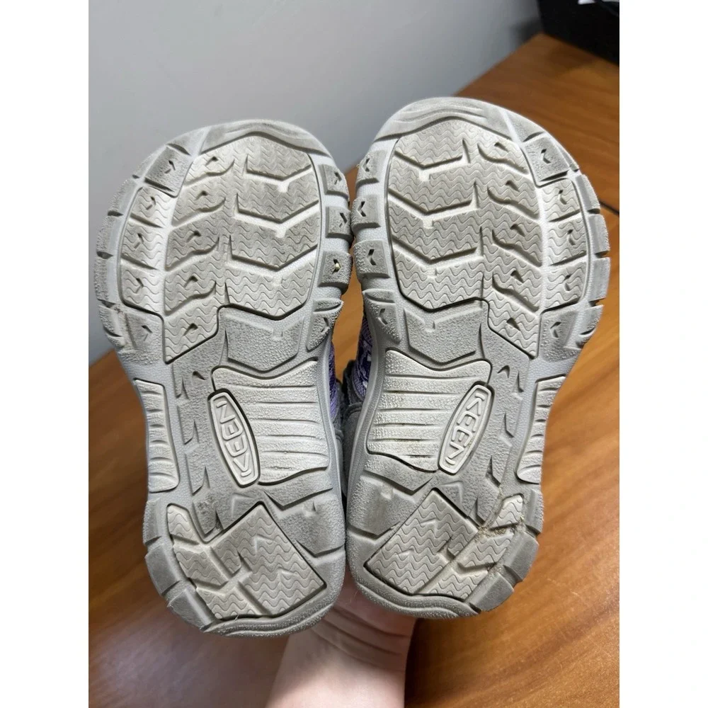 KEEN Kids Newport Purple Gray Camo Round Toe Low Top Sneakers 13 Hiking Outdoor